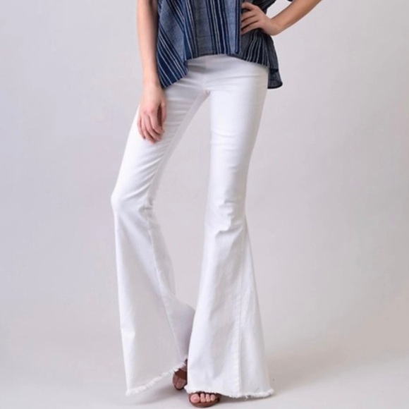 NEWBURY KUSTOM White Denim Raw Hem High Rise Wide Leg Flare Pull On Jeans Size L - Picture 1 of 13